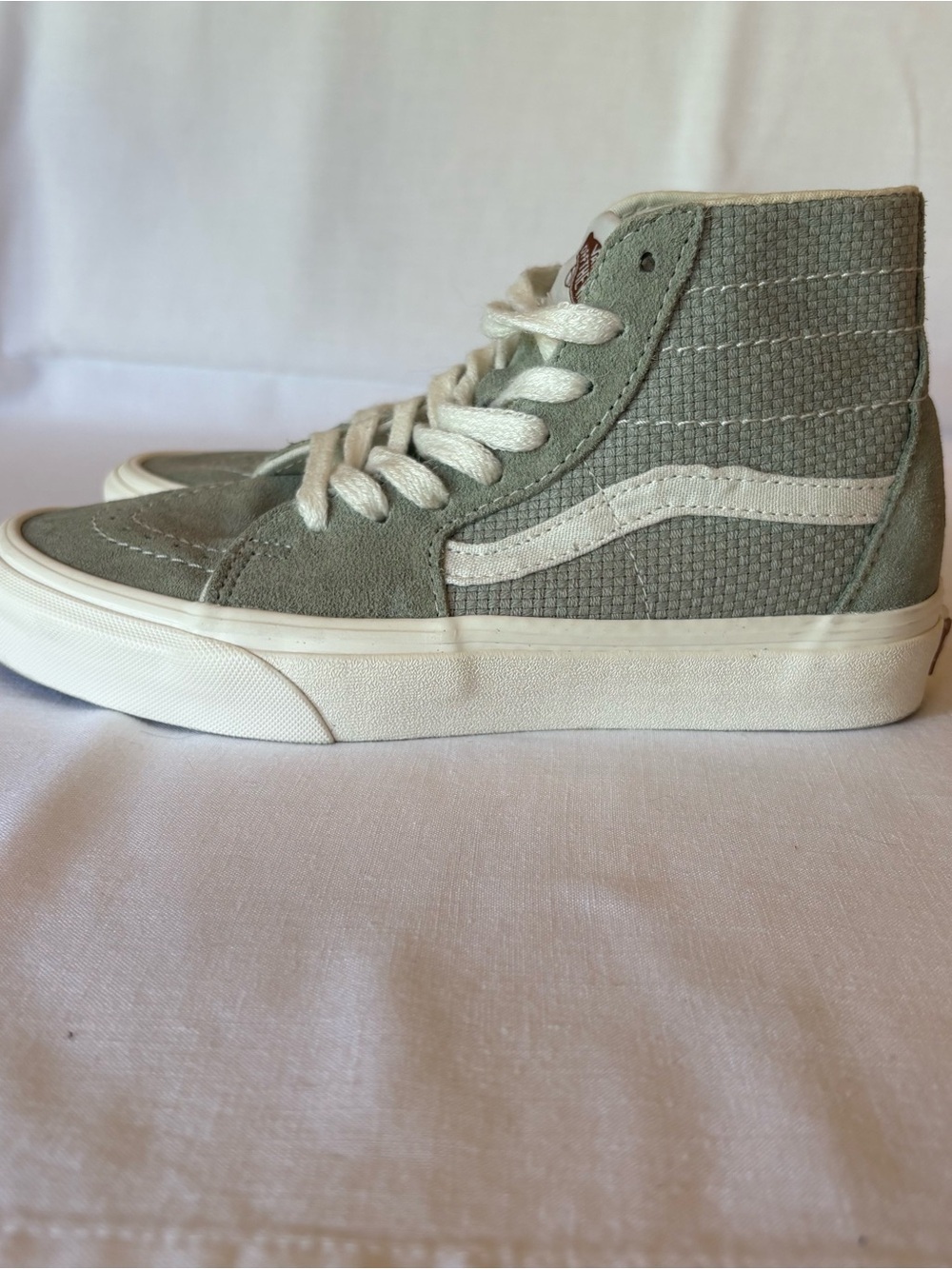 Vans High-Top Sneakers in Olive Green and Cream WOMEN US 7.5. (MEN US 6.0) - Picture 4 of 9